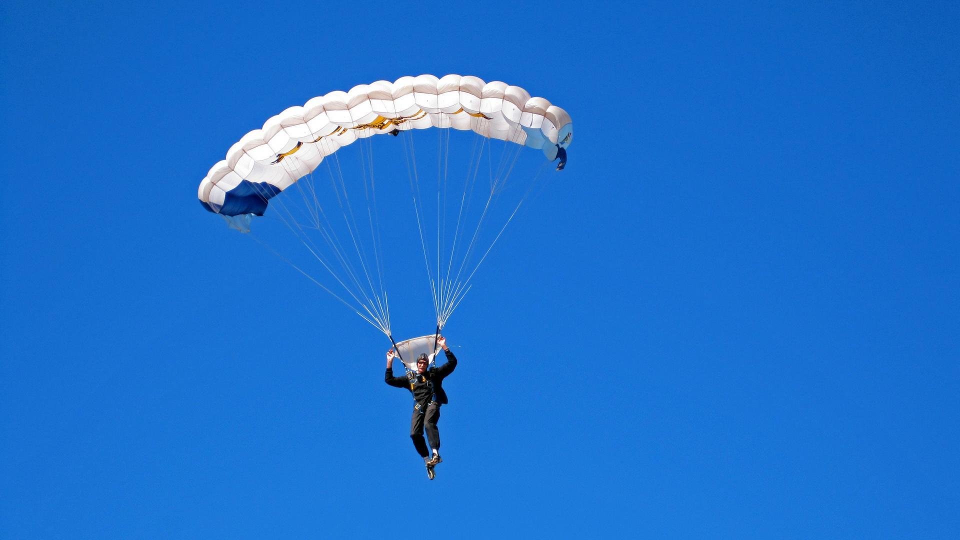 快船核心受伤比赛悬念升级，快船双核是谁